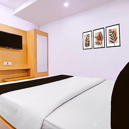 Hotel O Patang 24 Ahmadabad Zewnętrze zdjęcie