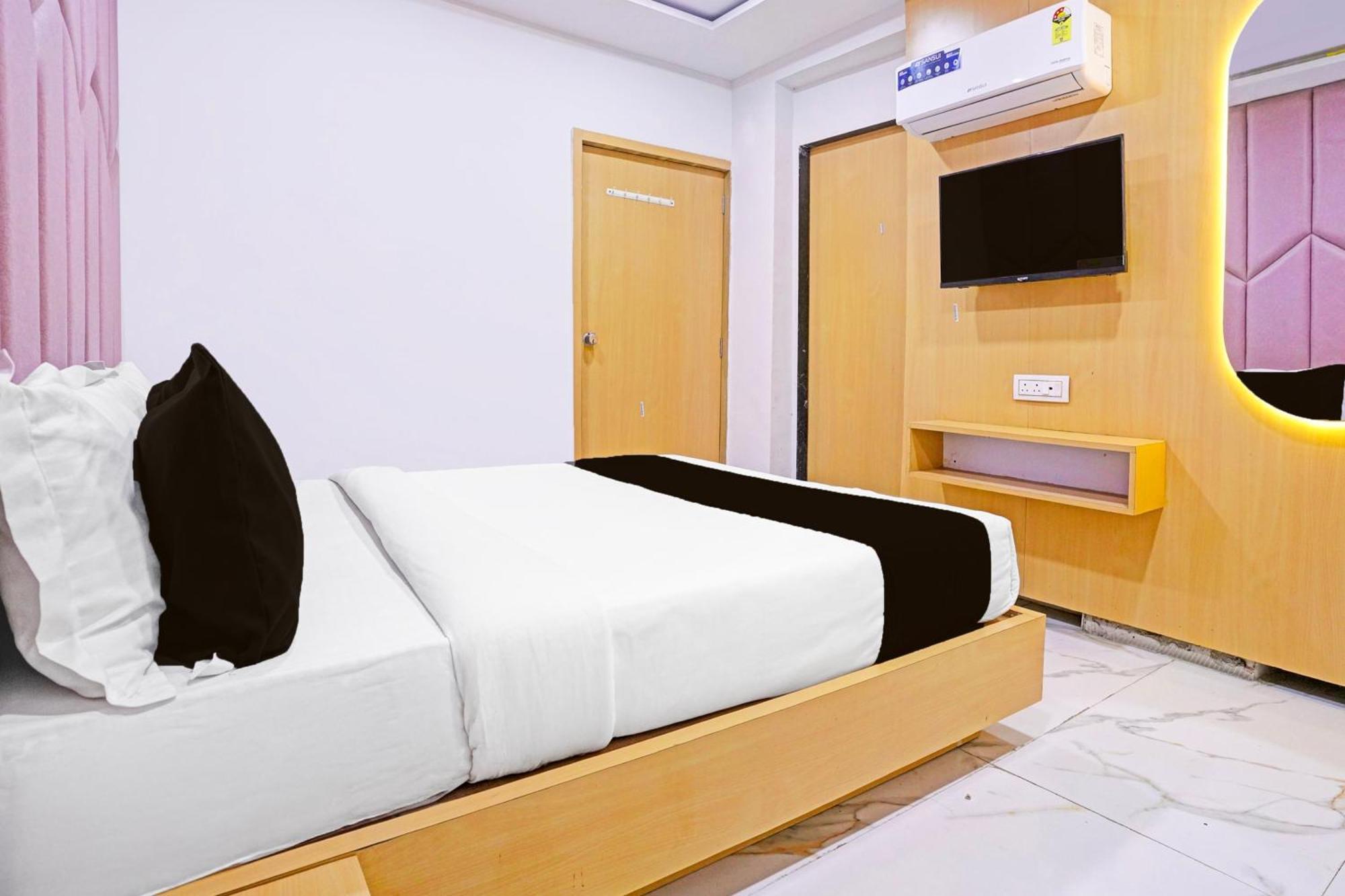Hotel O Patang 24 Ahmadabad Zewnętrze zdjęcie