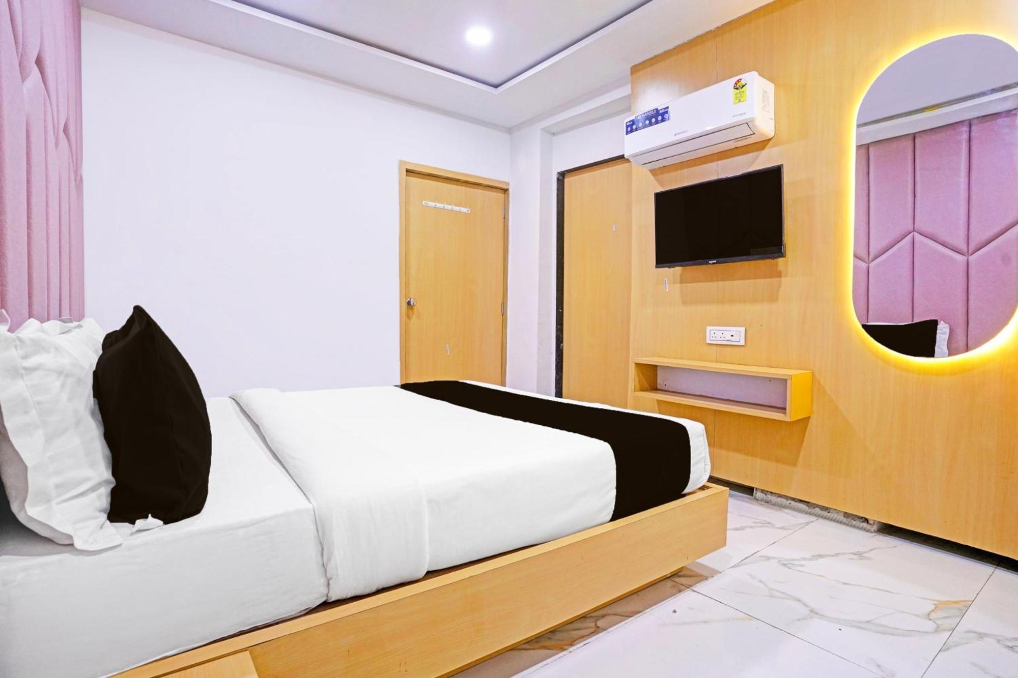 Hotel O Patang 24 Ahmadabad Zewnętrze zdjęcie