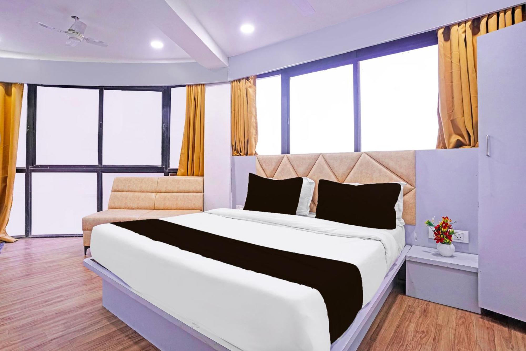 Hotel O Patang 24 Ahmadabad Zewnętrze zdjęcie
